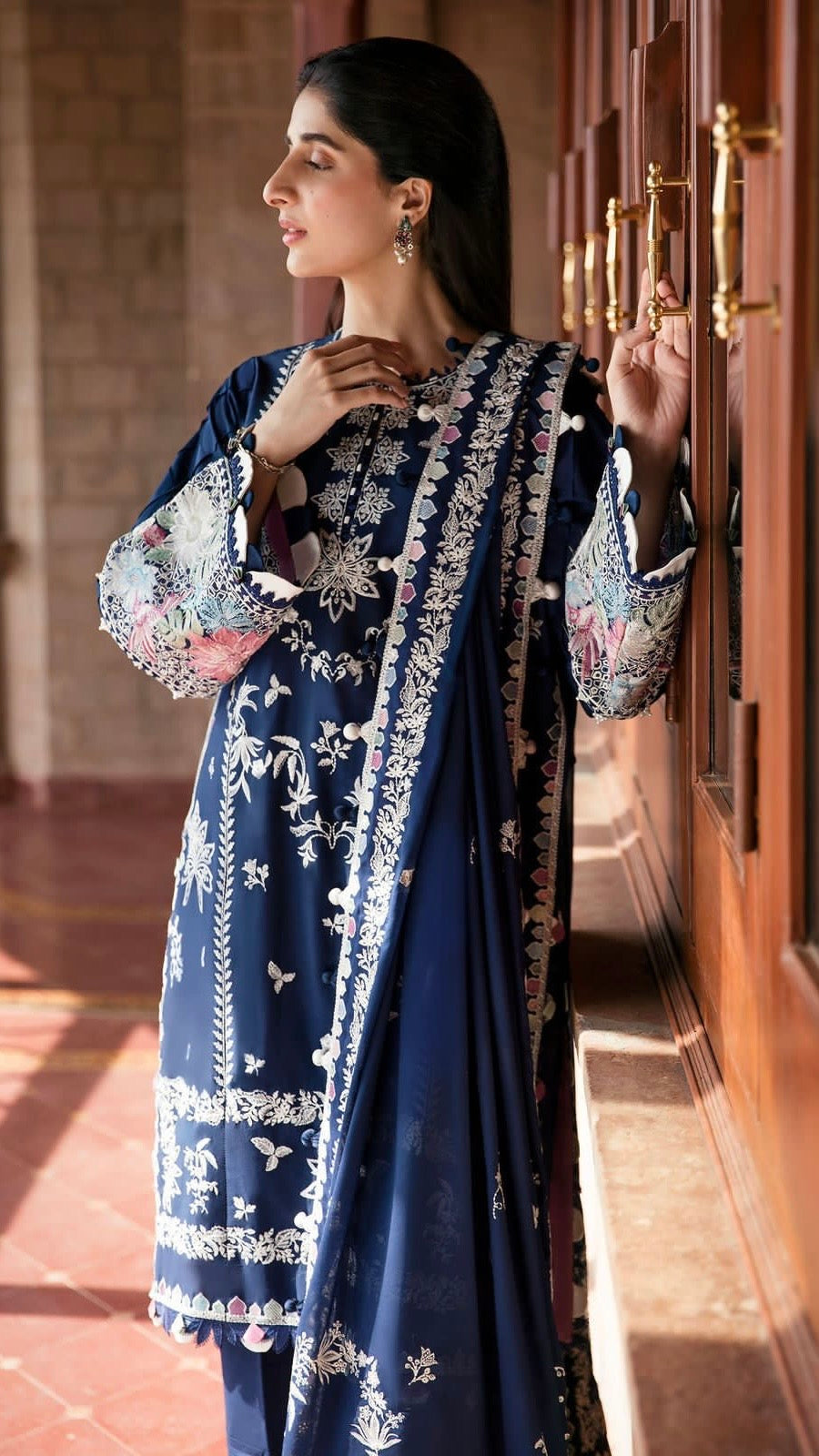 ZAHA-3PC UNSTITCHED FULL HEAVY EMROIDERED OUTFIT